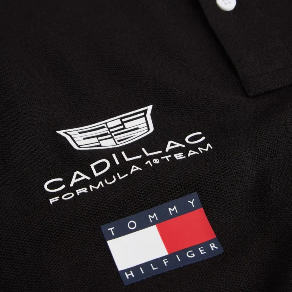 Polera Polo Oficial Cadillac F1 Team Tommy Hilfiger 2026 Negra