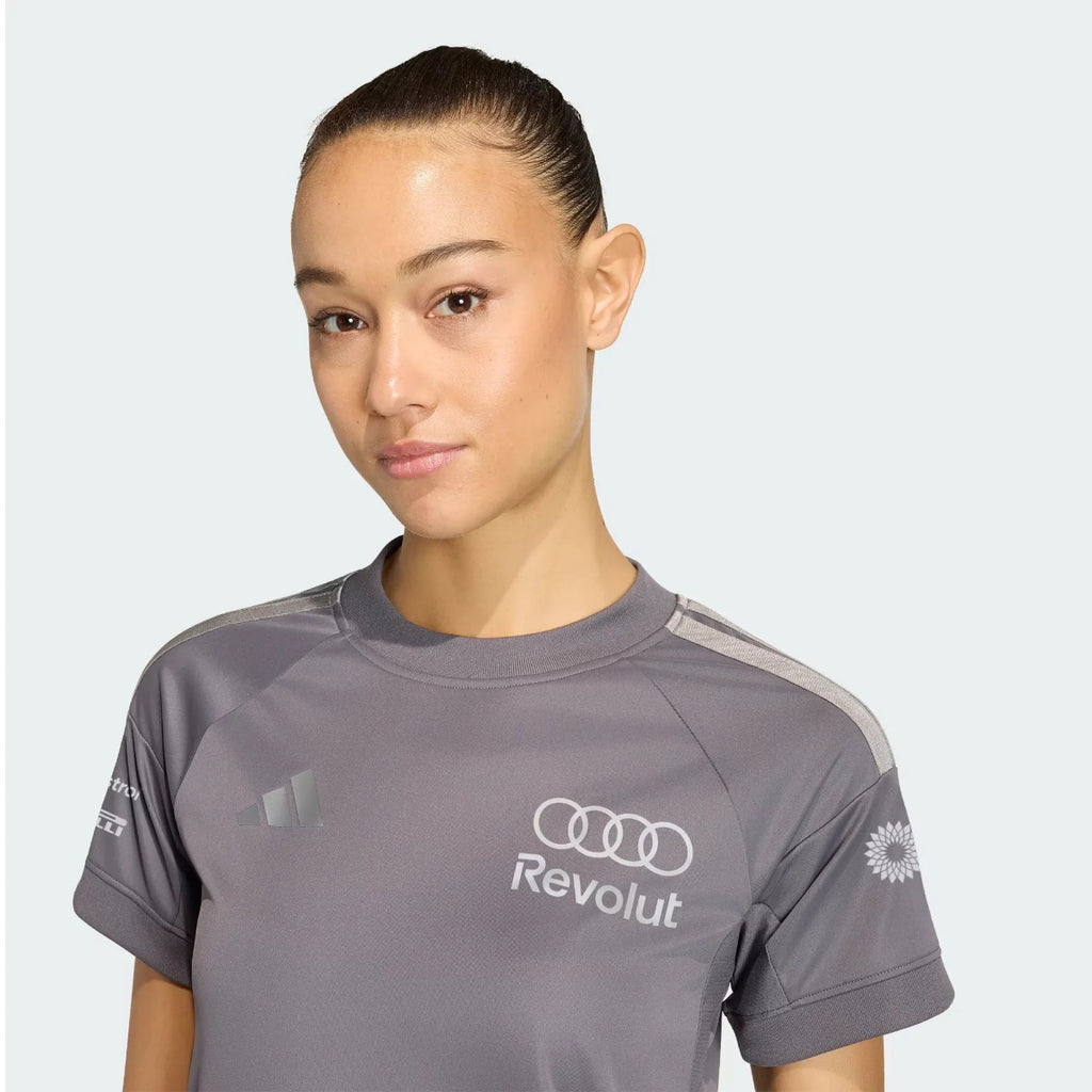POLERA PILOTO AUDI REVOLUT F1 TEAM MANGA CORTA VERSIÓN FAN MUJER / WOMAN