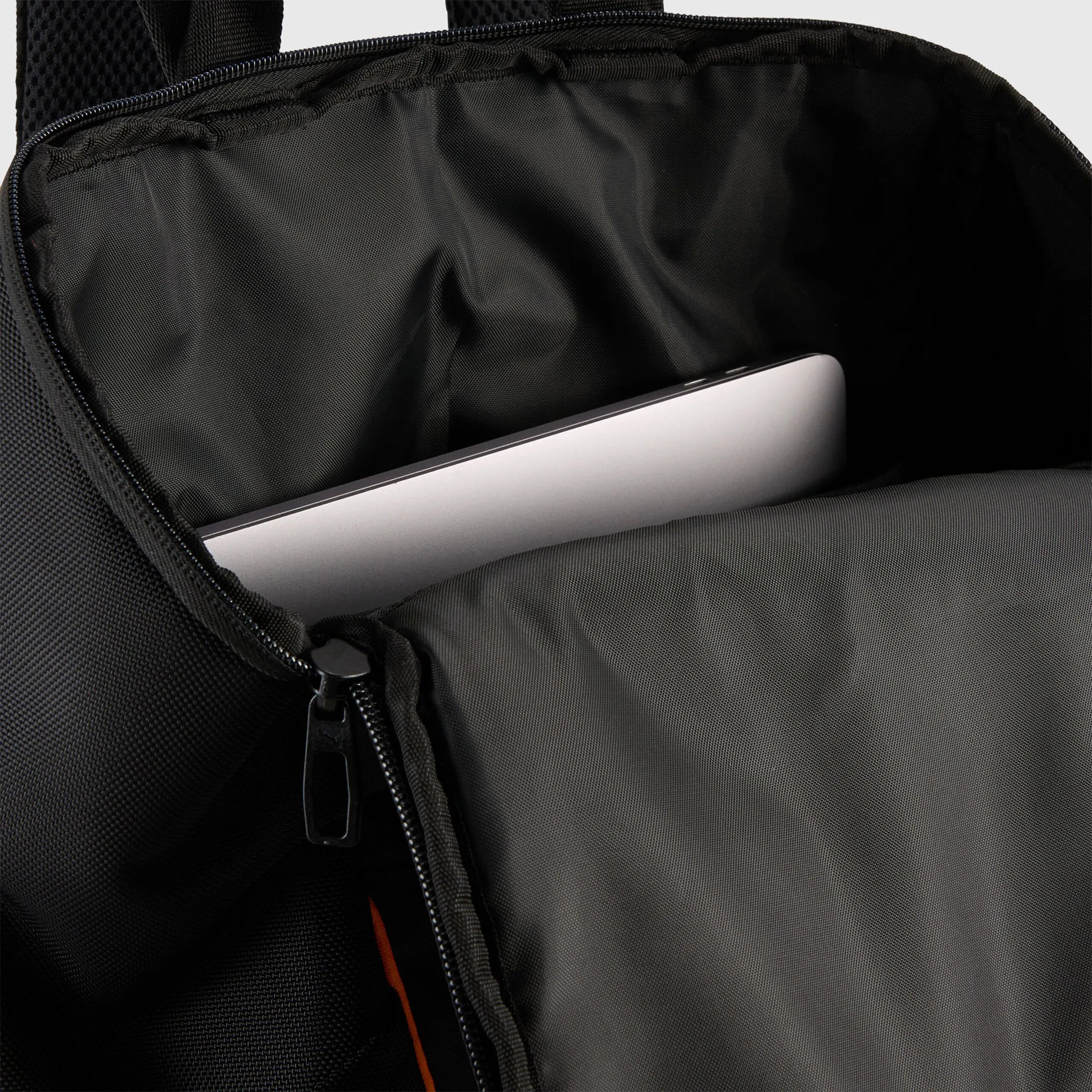 PREVENTA Mochila Oficial PUMA McLaren F1 Team 2026