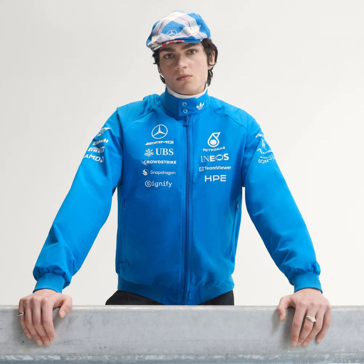 PREVENTA  Mercedes - AMG Petronas Formula One Team Blue Wonder Arrows Flat Cap