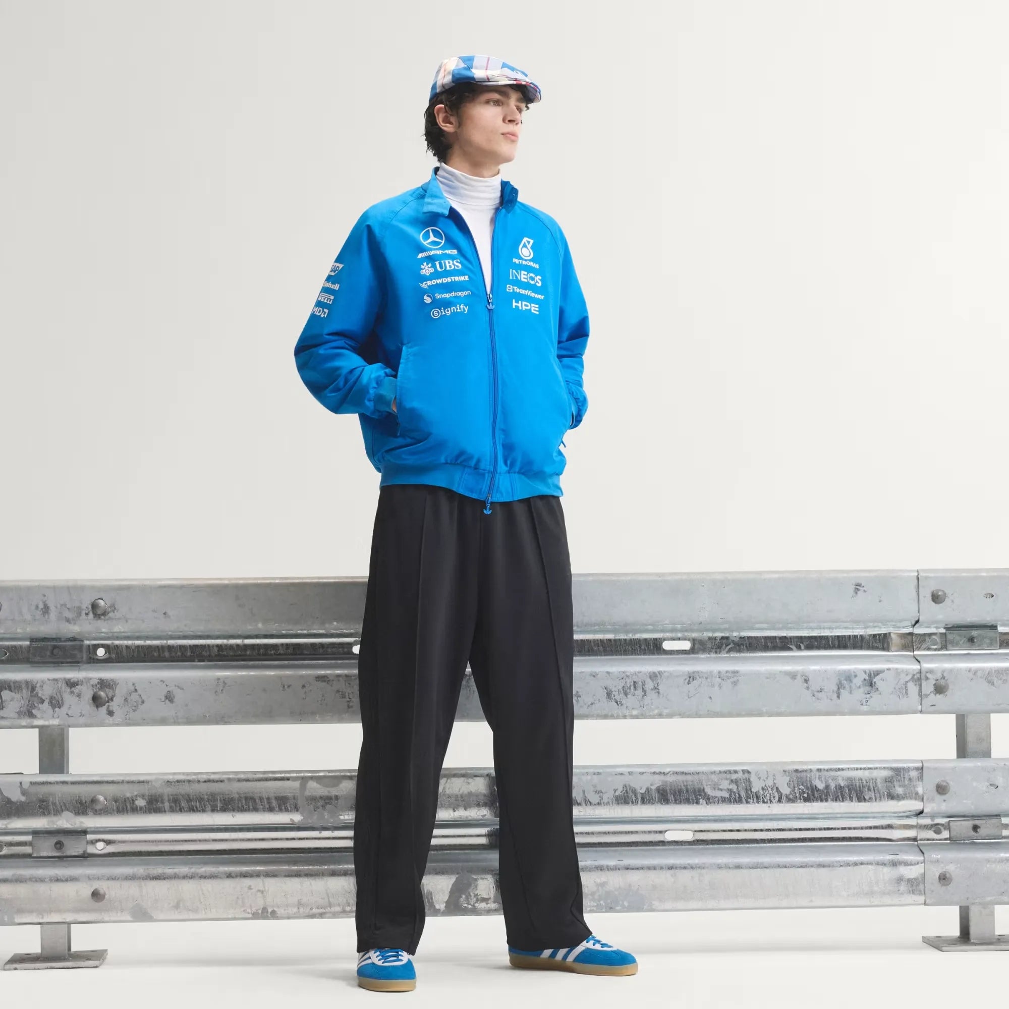 PREVENTA CHAQUETA MERCEDES - AMG PETRONAS FORMULA 1 TEAM BLUE WONDER DRIVER HARRINGTON