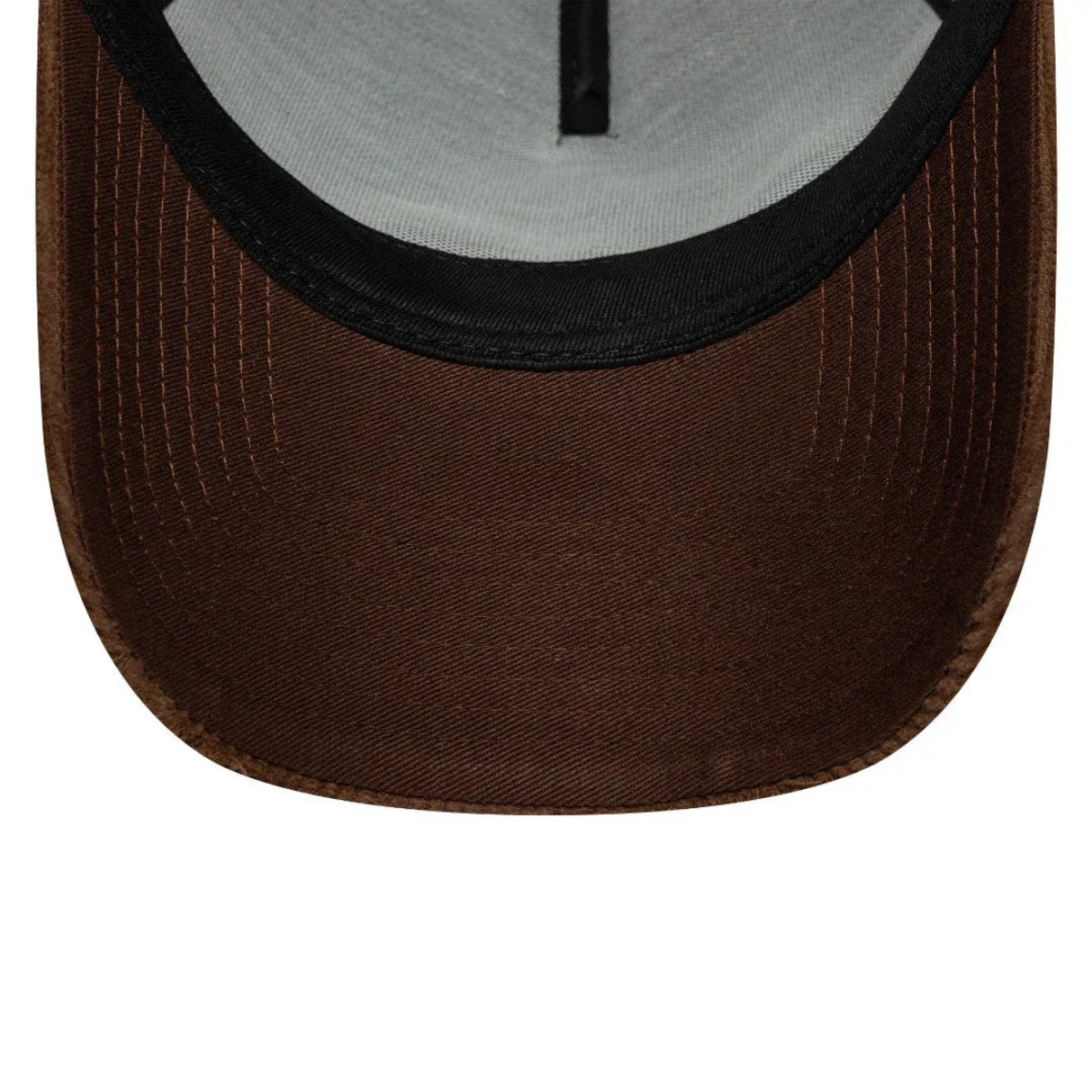 PREVENTA Gorra F1 New Era Red Bull Racing Distressed Corduroy Trucker Chestnut
