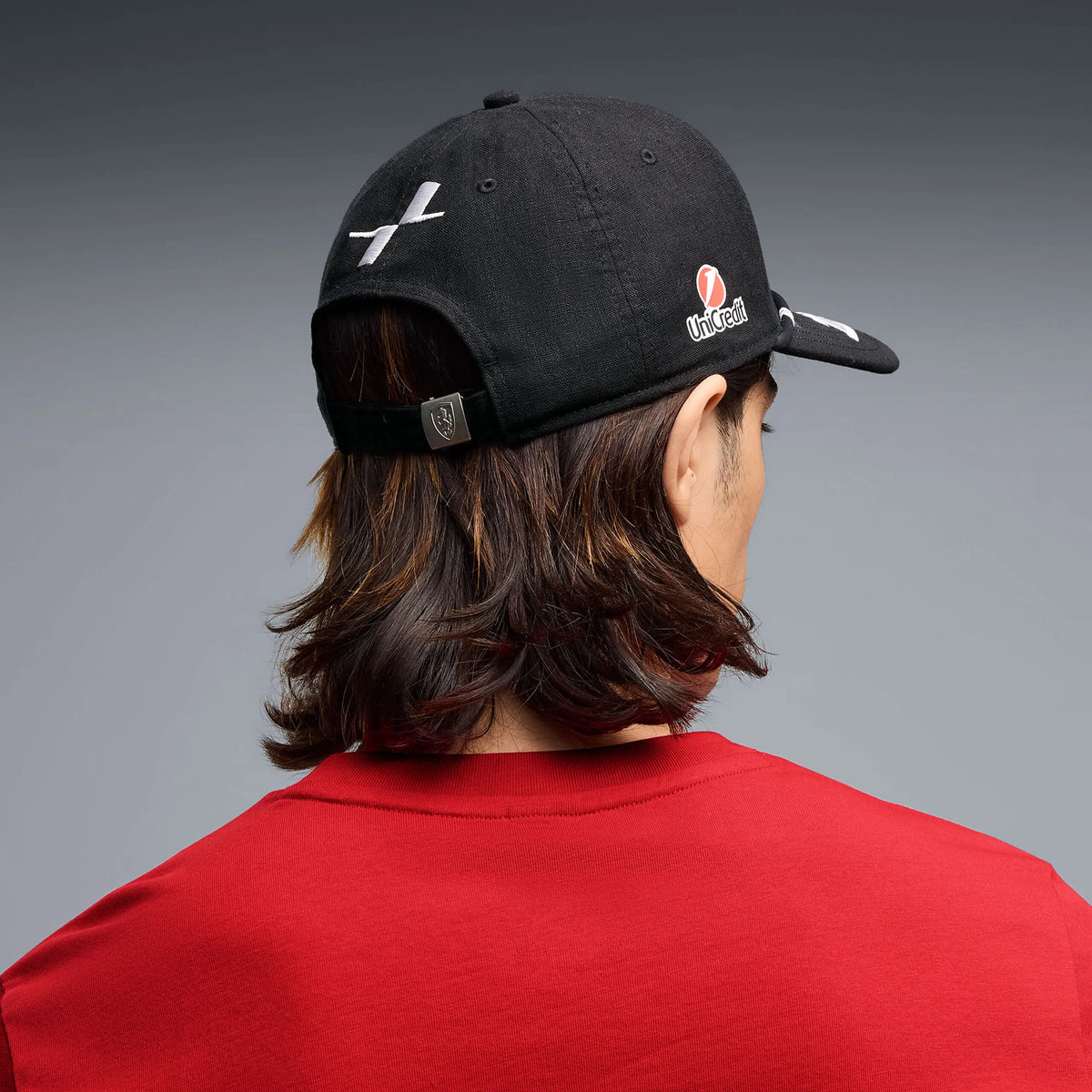 PREVENTA Gorra Scuderia Ferrari Charles Leclerc Singapore GP Special Edition Cap - Black SKU 701242274