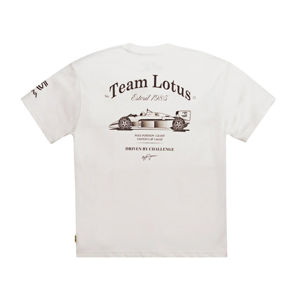 PREVENTA Polera Ayrton Senna x Lotus Estoril 1985 Oversize Tee - Cream SKU ASLO01005