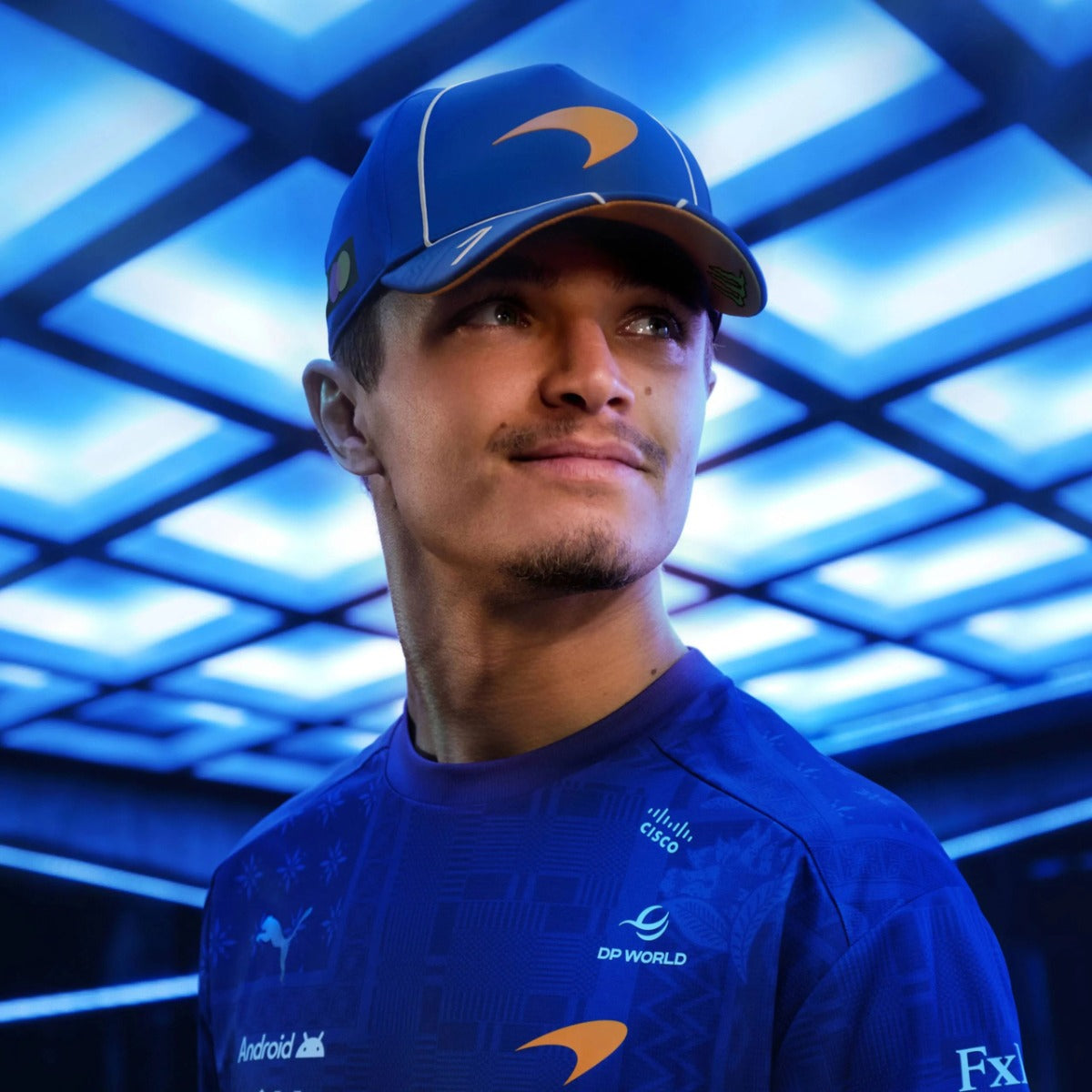 PREVENTA Gorra McLaren F1 Lando Norris Singapore GP Baseball Cap - Blue SKU 701244051