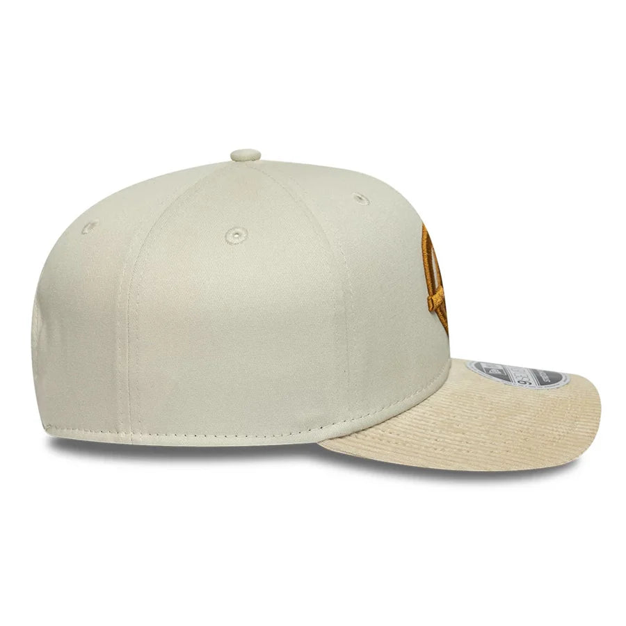 Gorro NewEra HAAS F1 CORD 9SEVENTY SS STN LIGHT BEIGE 2026