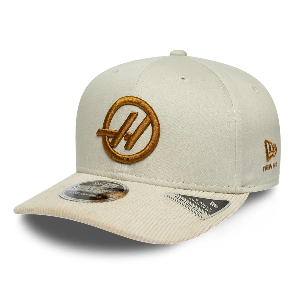 Gorro NewEra HAAS F1 CORD 9SEVENTY SS STN LIGHT BEIGE 2026